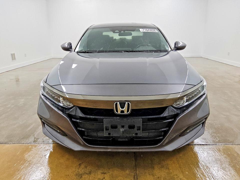 71643036 :رقم المزاد ، 1HGCV1F31LA104731 vin ، 2020 Honda Accord مزاد بيع