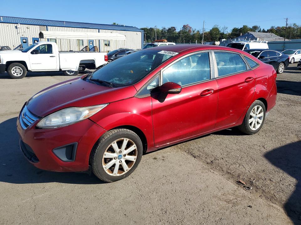 71828606 :رقم المزاد ، 3FADP4BJ2DM202969 vin ، 2013 Ford Fiesta مزاد بيع
