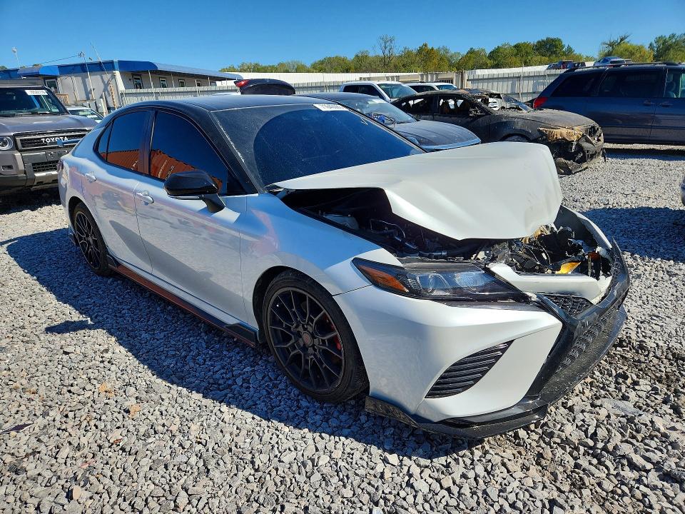 Продажа на аукционе авто 2022 Toyota Camry, vin: 4T1KZ1AKXNU068872, номер лота: 71640086