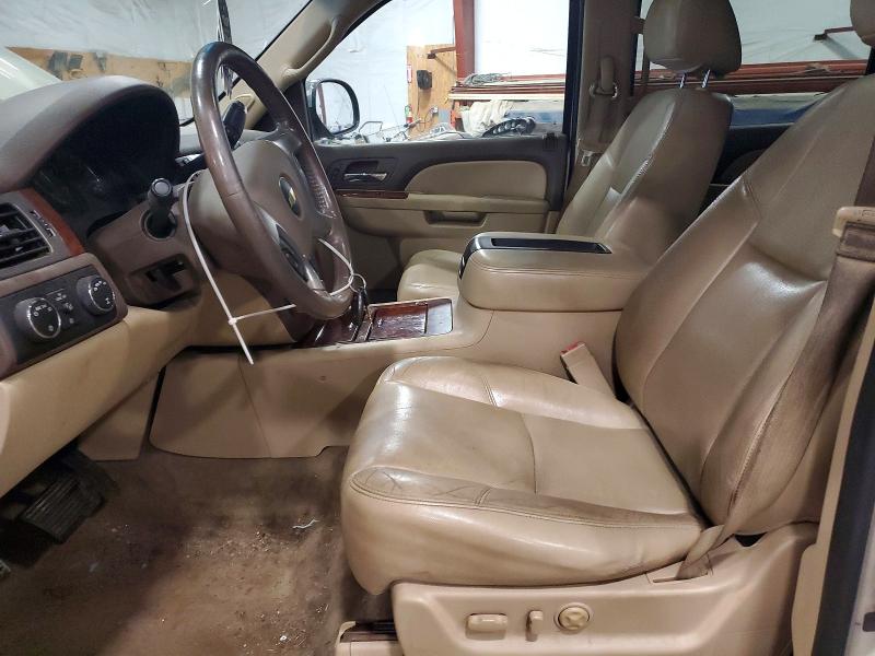 71025536 :رقم المزاد ، 1GNSKKE74DR283032 vin ، 2013 Chevrolet Suburban مزاد بيع