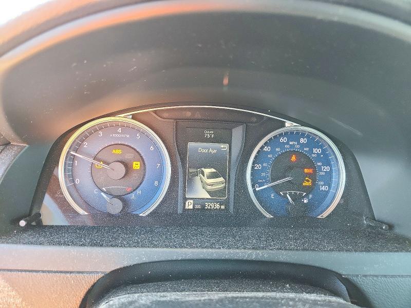 70986806 :رقم المزاد ، 4T1BF1FK8HU271507 vin ، 2017 Toyota Camry مزاد بيع