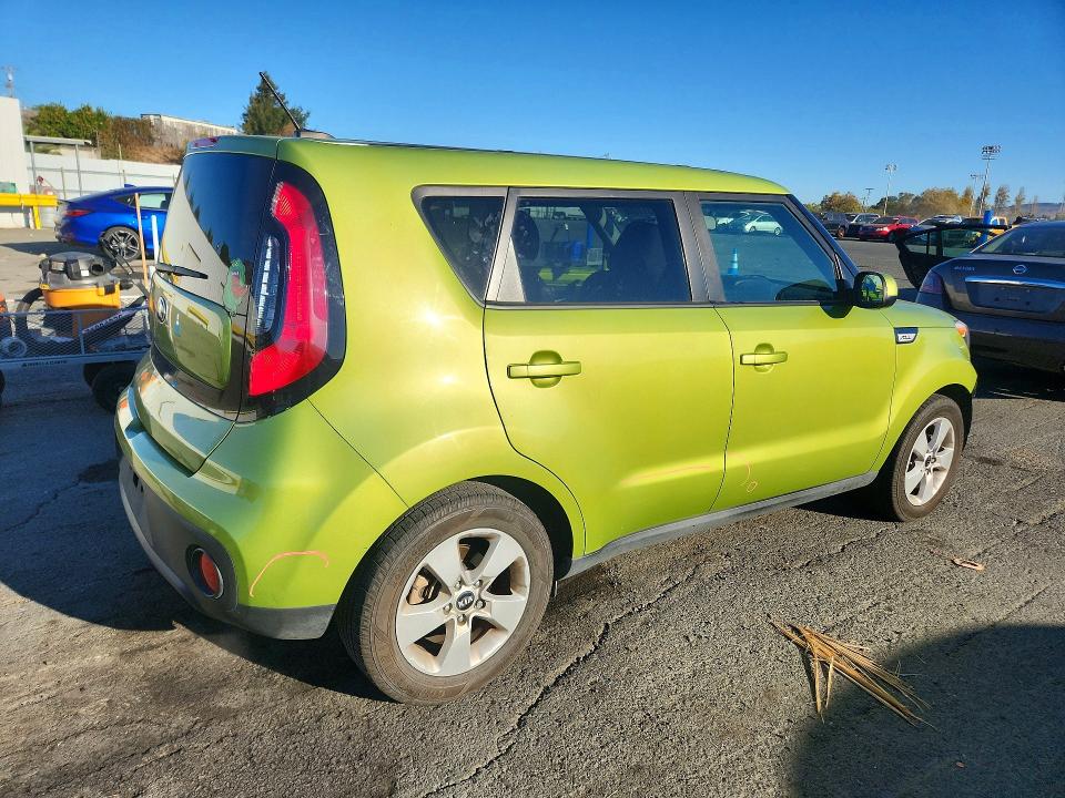 Продаж на аукціоні авто 2018 Kia Soul, vin: KNDJN2A25J7902475, номер лоту: 73311006