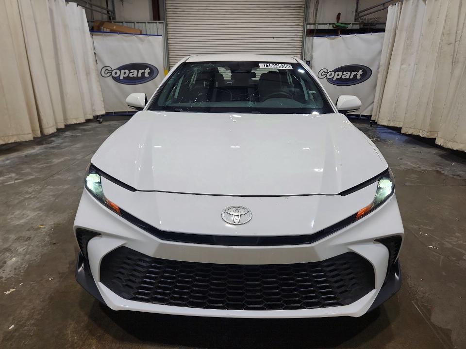 2026 Toyota Camry მანქანა იყიდება აუქციონზე, vin: 4T1DAACK3TU219979, აუქციონის ნომერი: 71844536