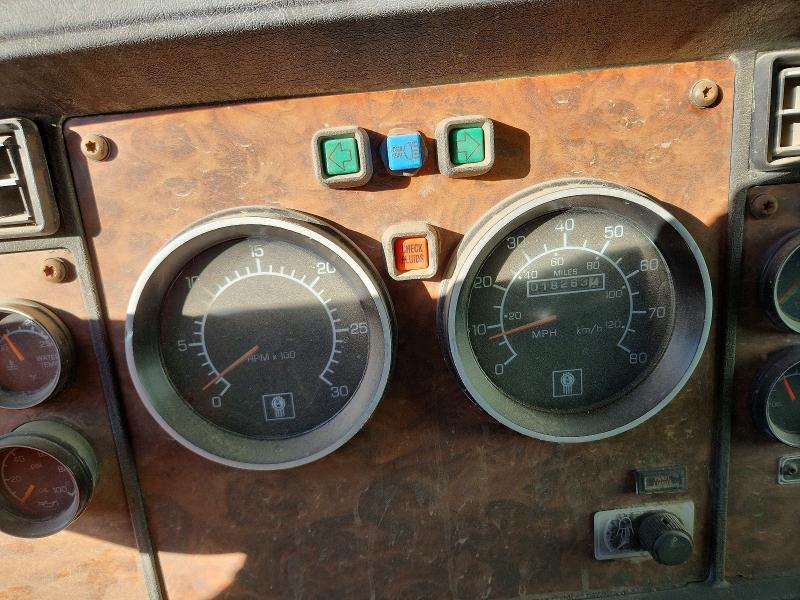 Продажа на аукционе авто 2000 Kenworth Construction, vin: 3WKAD69X0YF831010, номер лота: 71761666