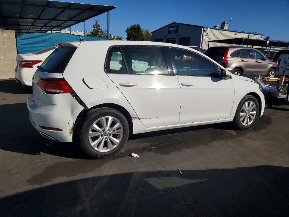 71186086 :رقم المزاد ، 3VWG57AUXLM014335 vin ، 2020 Volkswagen Golf مزاد بيع