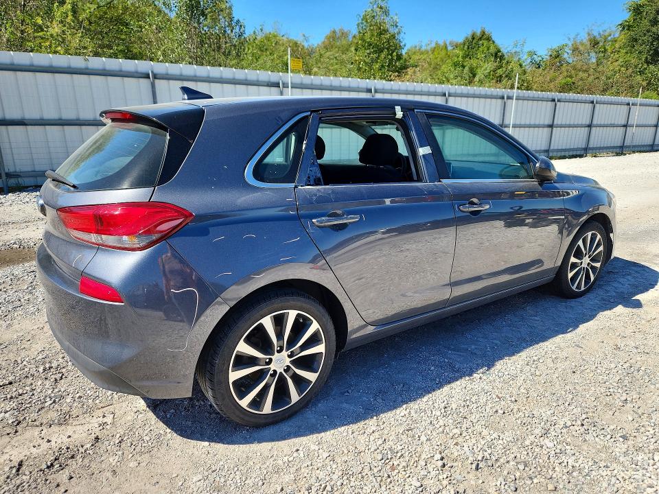 2018 Hyundai Elantra Gt მანქანა იყიდება აუქციონზე, vin: KMHH35LEXJU077351, აუქციონის ნომერი: 71907556
