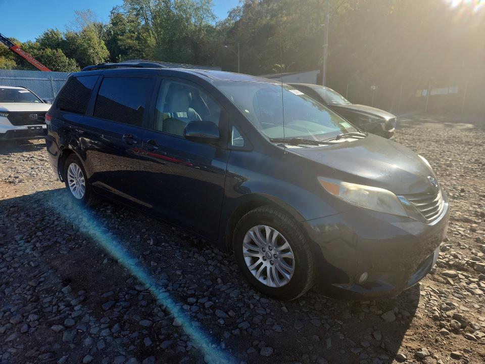 Aukcja sprzedaży 2011 Toyota Sienna, vin: 5TDYK3DC0BS167137, numer aukcji: 72009766