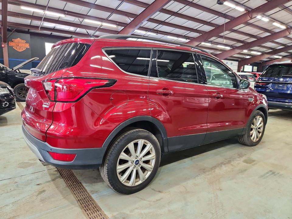 Продаж на аукціоні авто 2019 Ford Escape, vin: 1FMCU9HD2KUA37684, номер лоту: 71786896