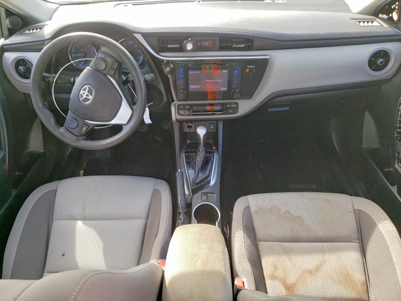 70932106 :رقم المزاد ، 5YFBURHE3HP723215 vin ، 2017 Toyota Corolla مزاد بيع