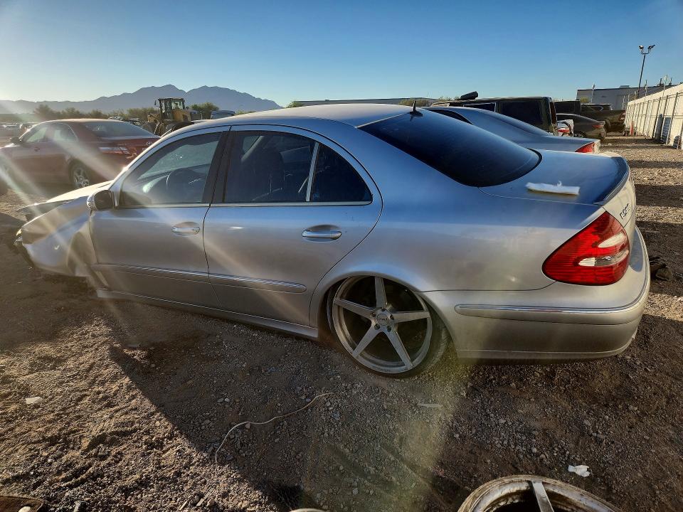 2004 Mercedes-benz E მანქანა იყიდება აუქციონზე, vin: WDBUF70J44A548955, აუქციონის ნომერი: 69096516