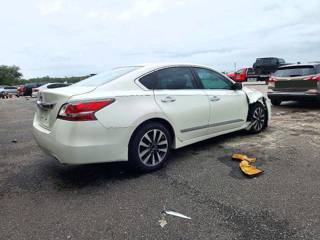 2015 Nissan Altima მანქანა იყიდება აუქციონზე, vin: 1N4AL3AP0FC463214, აუქციონის ნომერი: 72109966