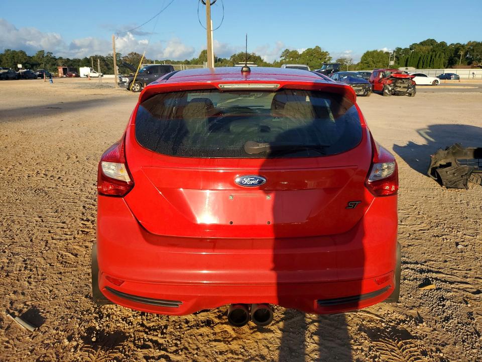 2014 Ford Focus St 4d Hatchbac მანქანა იყიდება აუქციონზე, vin: 1FADP3L9XEL149908, აუქციონის ნომერი: 70422776