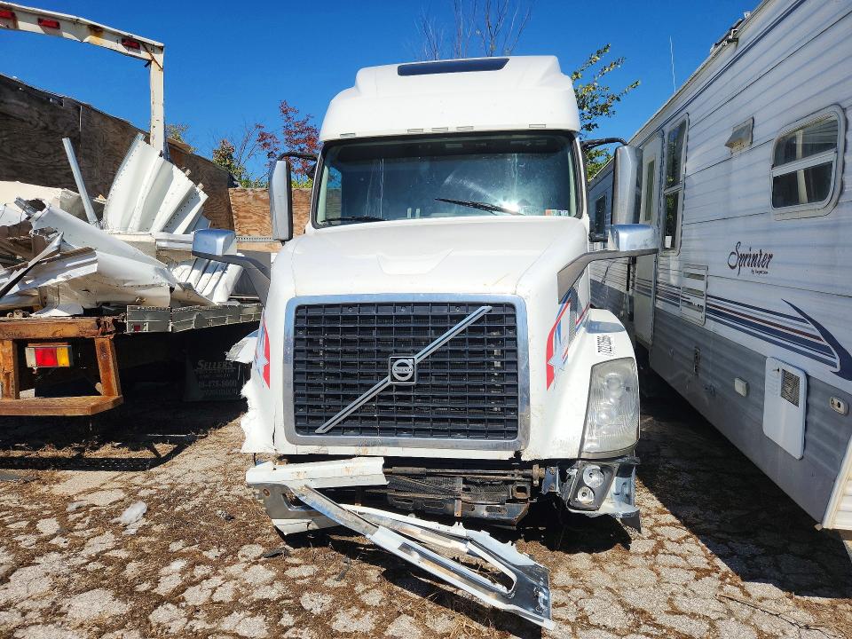 Продаж на аукціоні авто 2016 Volvo Vn, vin: 4V4NC9EH6GN956987, номер лоту: 72272566