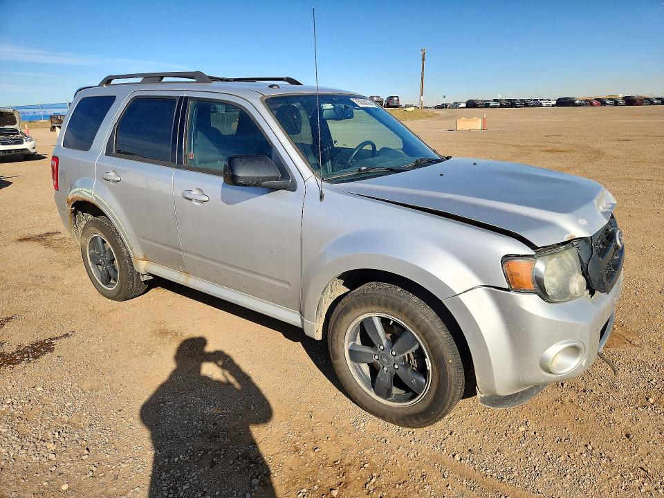 73830106 :رقم المزاد ، 1FMCU9D71AKB49712 vin ، 2010 Ford Escape مزاد بيع