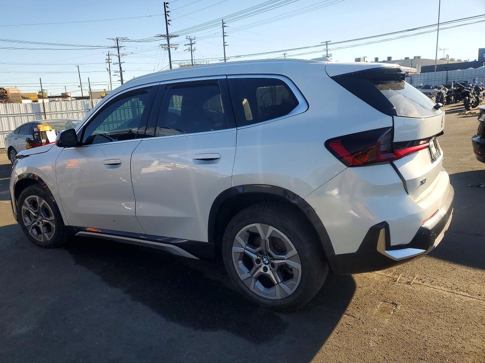 72566996 :رقم المزاد ، WBX73EF09P5V72291 vin ، 2023 Bmw X1 مزاد بيع