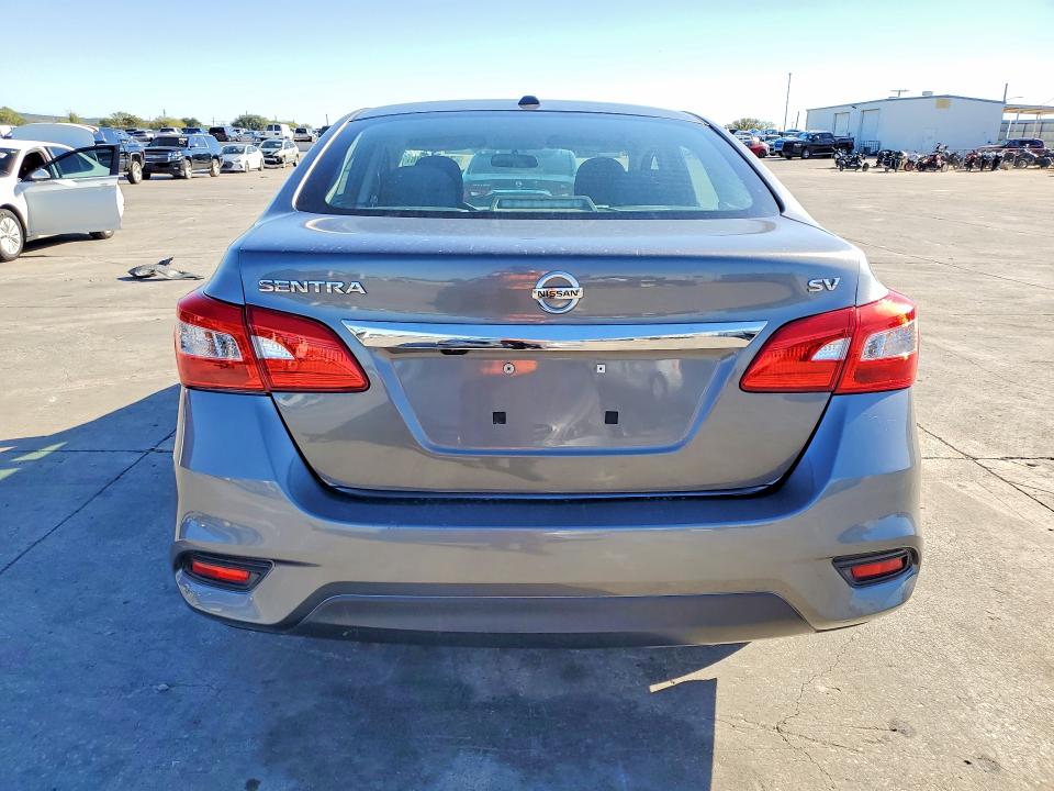 Продажа на аукционе авто 2017 Nissan Sentra, vin: 3N1AB7AP0HY303870, номер лота: 72015236