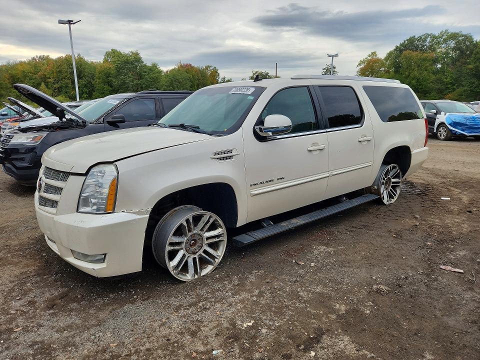70890226 :رقم المزاد ، 1GYS4JEF7DR166589 vin ، 2013 Cadillac Escalade مزاد بيع