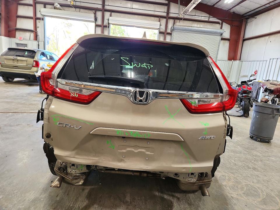 71321636 :رقم المزاد ، 5J6RW2H88JL025671 vin ، 2018 Honda Cr-v مزاد بيع