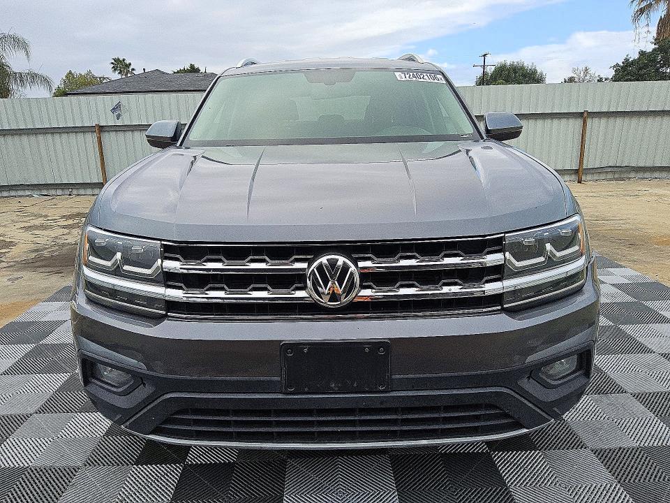 72402106 :رقم المزاد ، 1V2CR2CA8JC529729 vin ، 2018 Volkswagen Atlas مزاد بيع