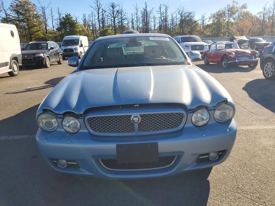 2008 Jaguar Xj8 მანქანა იყიდება აუქციონზე, vin: SAJWA79B28SH24653, აუქციონის ნომერი: 72228346
