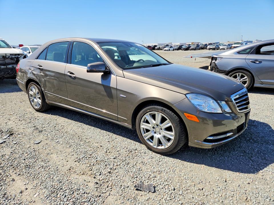 2012 Mercedes-benz E მანქანა იყიდება აუქციონზე, vin: WDDHF5KB9CA554896, აუქციონის ნომერი: 71397396