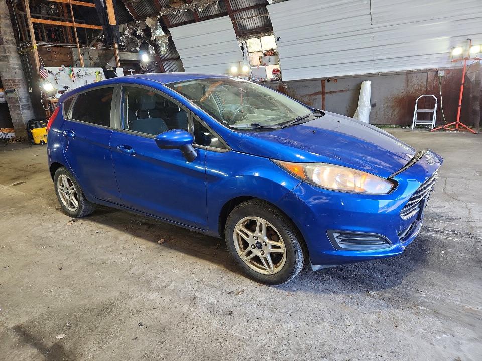 72921376 :رقم المزاد ، 3FADP4EJ2JM101387 vin ، 2018 Ford Fiesta مزاد بيع