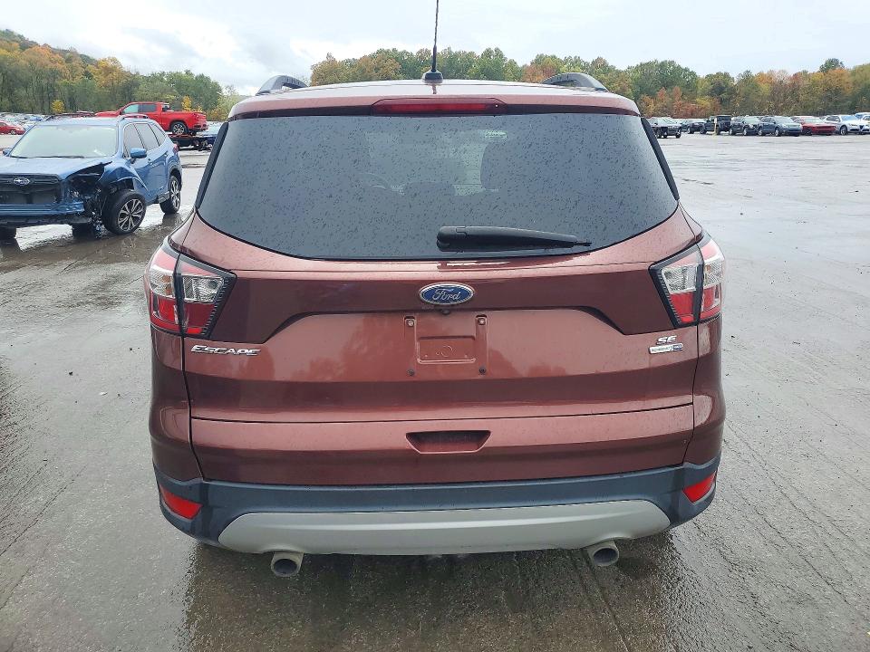 Продаж на аукціоні авто 2018 Ford Escape, vin: 1FMCU9GD0JUC25989, номер лоту: 73421666