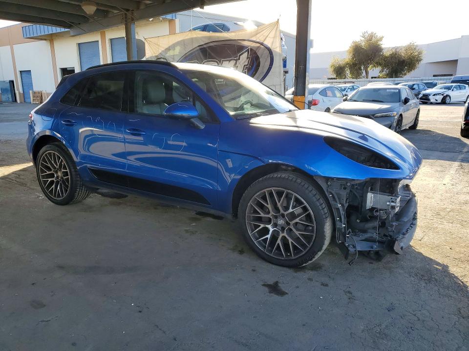 72960706 :رقم المزاد ، WP1AA2A54KLB07155 vin ، 2019 Porsche Macan مزاد بيع