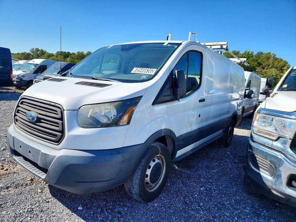 68946636 :رقم المزاد ، 1FTNR1ZMXFKA45306 vin ، 2015 Ford Transit مزاد بيع