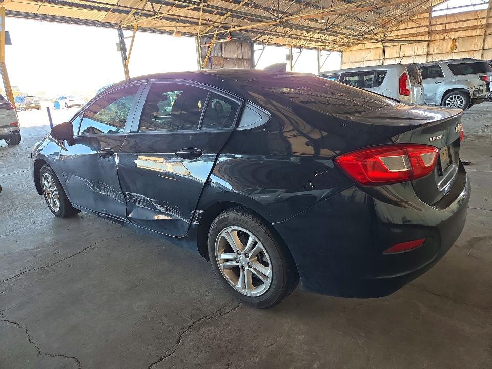 72761796 :رقم المزاد ، 1G1BC5SM2J7178944 vin ، 2018 Chevrolet Cruze مزاد بيع
