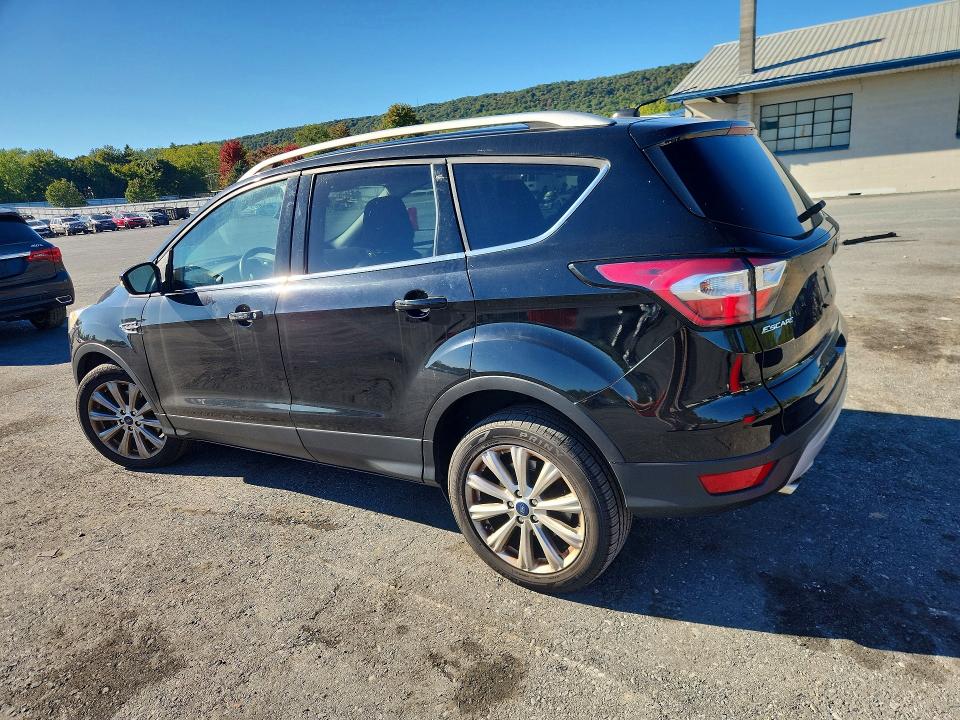 71980716 :رقم المزاد ، 1FMCU9J93HUE52205 vin ، 2017 Ford Escape مزاد بيع