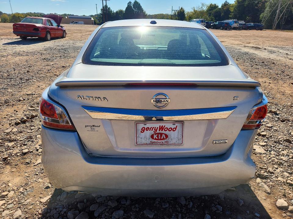 2015 Nissan Altima მანქანა იყიდება აუქციონზე, vin: 1N4AL3AP9FC576059, აუქციონის ნომერი: 72284866