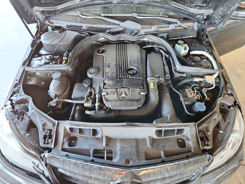 2013 Mercedes-benz C მანქანა იყიდება აუქციონზე, vin: WDDGF4HB1DA804551, აუქციონის ნომერი: 72448426