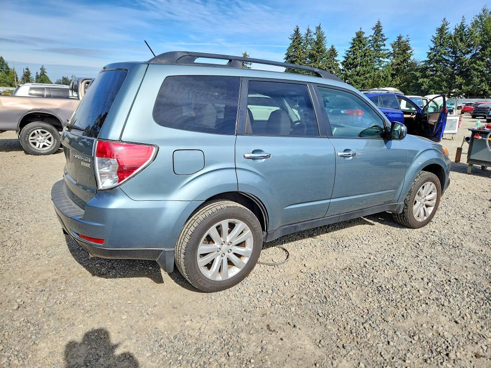 70672976 :رقم المزاد ، JF2SHAEC8CH469810 vin ، 2012 Subaru Forester مزاد بيع