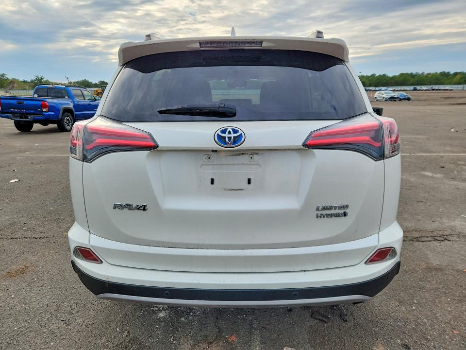 71391186 :رقم المزاد ، JTMDJREV8HD132631 vin ، 2017 Toyota Rav4 Hv مزاد بيع
