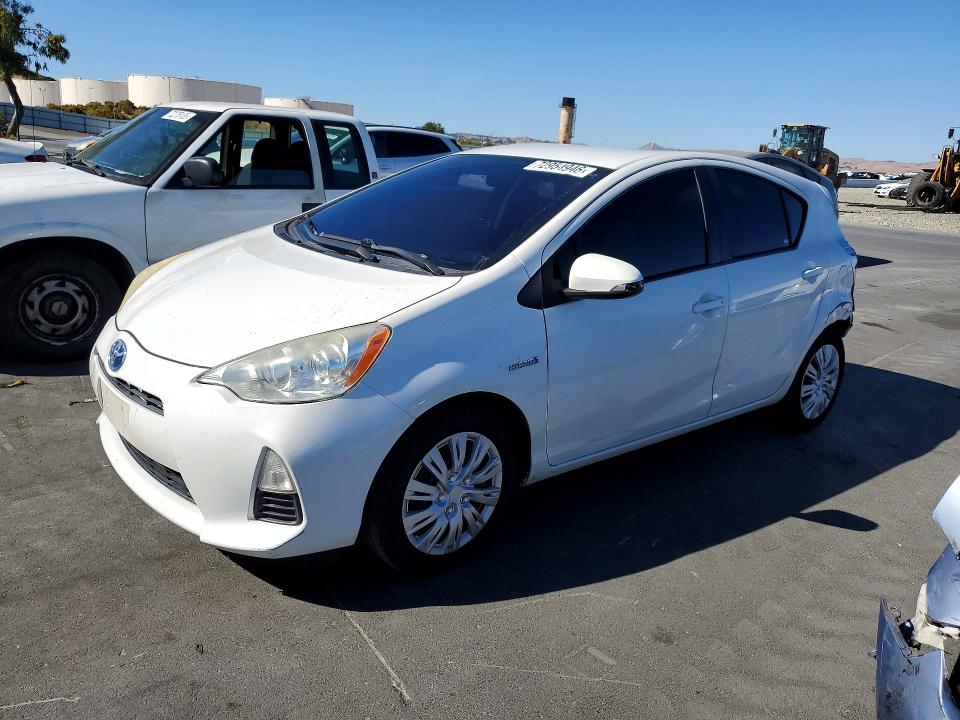 2013 Toyota Prius C მანქანა იყიდება აუქციონზე, vin: JTDKDTB31D1541712, აუქციონის ნომერი: 72954946