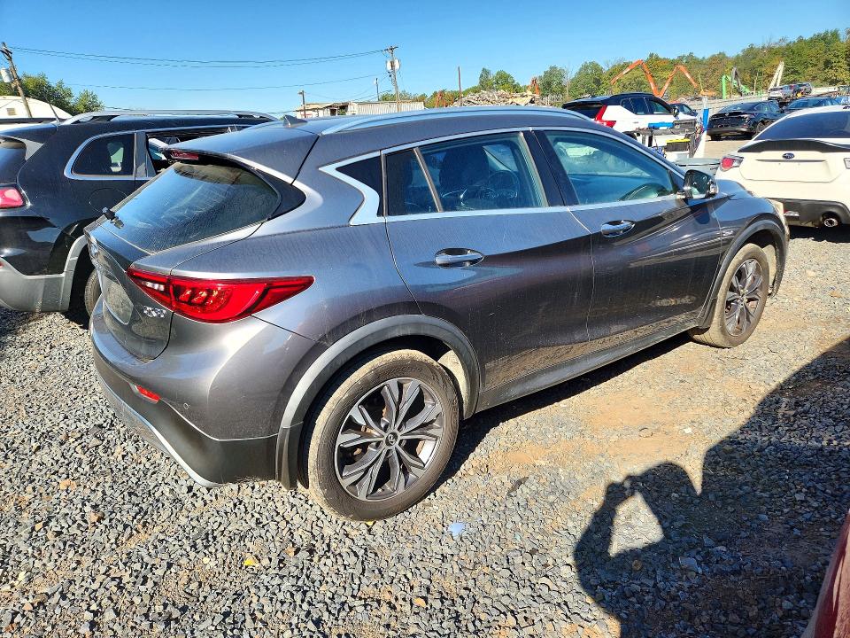 72201226 :رقم المزاد ، SJKCH5CR4HA027900 vin ، 2017 Infiniti Qx30 مزاد بيع