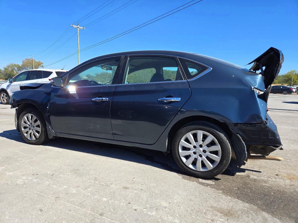 2016 Nissan Sentra მანქანა იყიდება აუქციონზე, vin: 3N1AB7AP7GL662581, აუქციონის ნომერი: 70875046