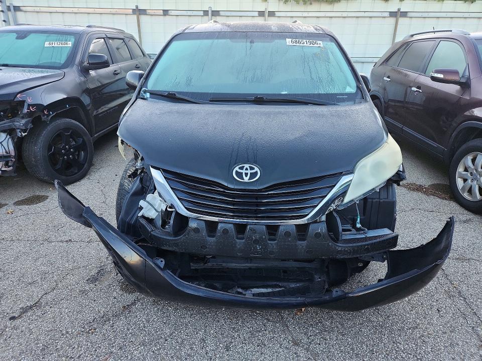 Aukcja sprzedaży 2011 Toyota Sienna, vin: 5TDKK3DC6BS160750, numer aukcji: 68651906