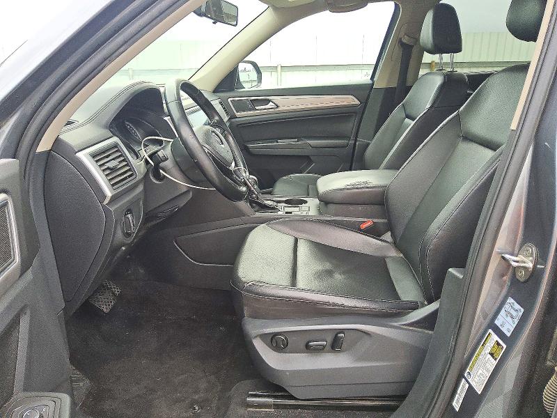 72402106 :رقم المزاد ، 1V2CR2CA8JC529729 vin ، 2018 Volkswagen Atlas مزاد بيع