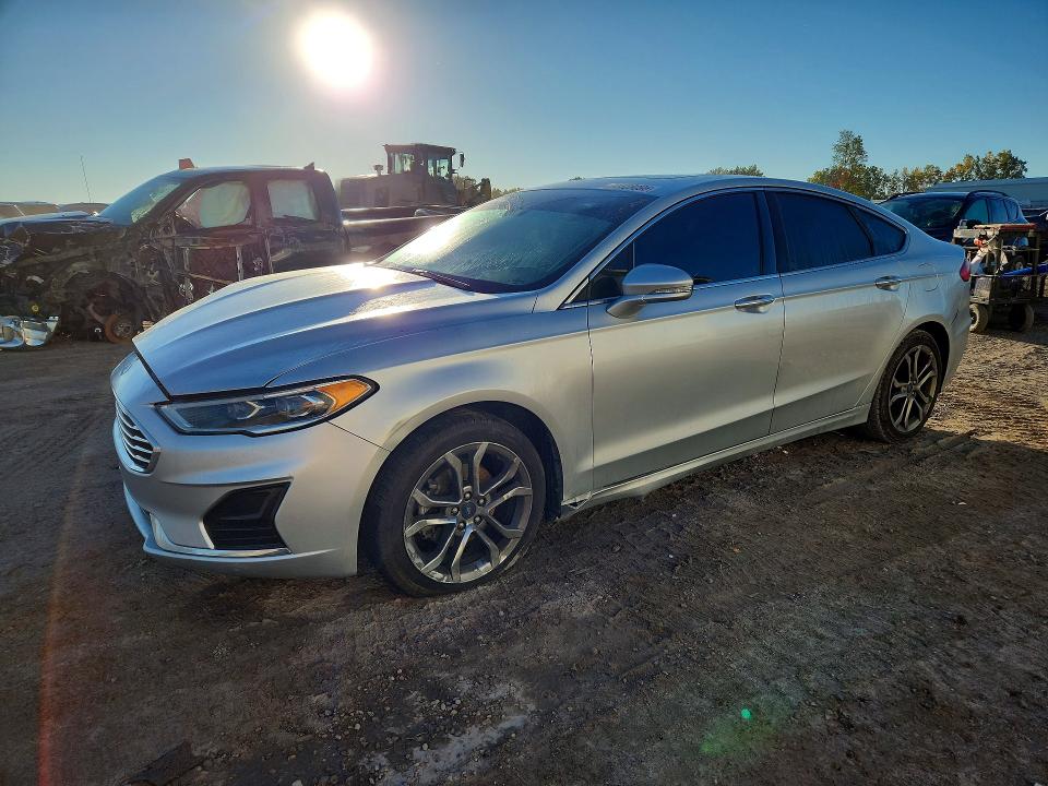71428096 :رقم المزاد ، 3FA6P0CD6KR260979 vin ، 2019 Ford Fusion مزاد بيع