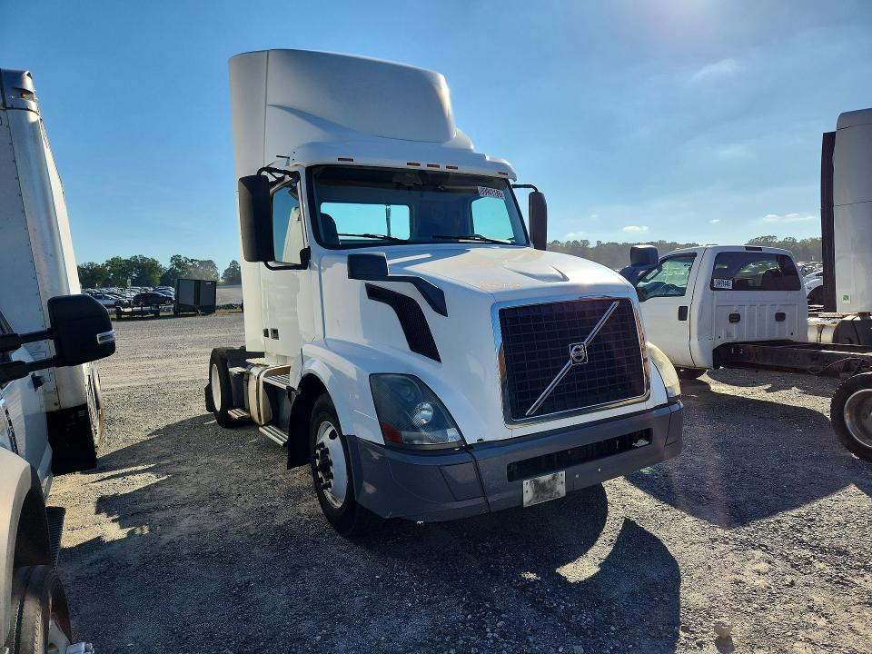 2018 Volvo Vnl მანქანა იყიდება აუქციონზე, vin: 4V4N39TGXJN892440, აუქციონის ნომერი: 69941186