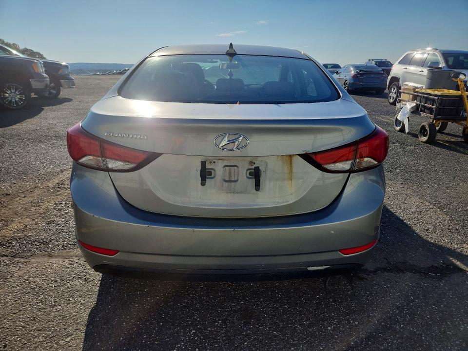 Продаж на аукціоні авто 2016 Hyundai Elantra, vin: KMHDH4AE1GU486165, номер лоту: 72800026
