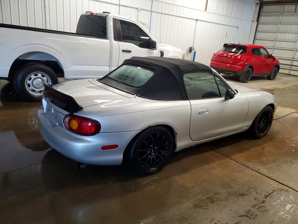 71425426 :رقم المزاد ، JM1NB3536X0118116 vin ، 1999 Mazda Mx-5 Miata مزاد بيع