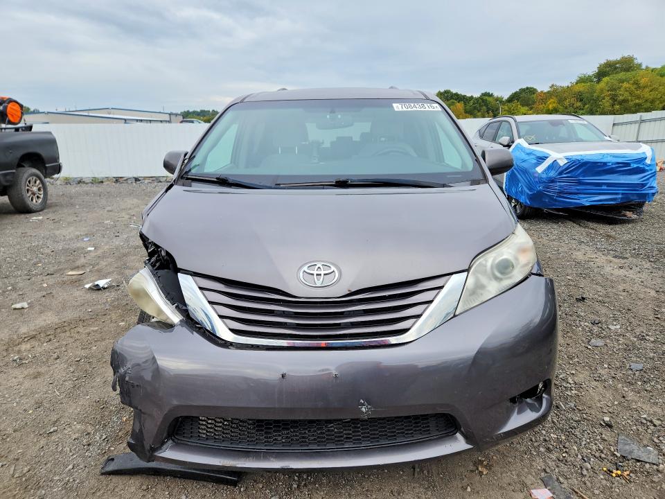 Продаж на аукціоні авто 2016 Toyota Sienna, vin: 5TDJK3DC2GS139767, номер лоту: 70843816