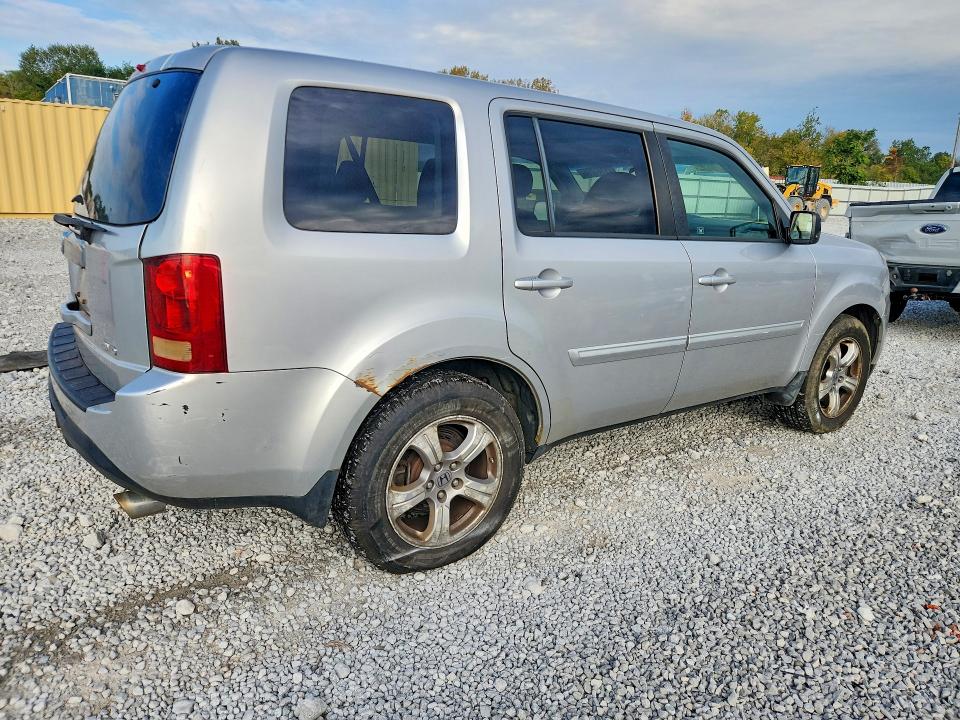 71141896 :رقم المزاد ، 5FNYF4H58CB015974 vin ، 2012 Honda Pilot مزاد بيع