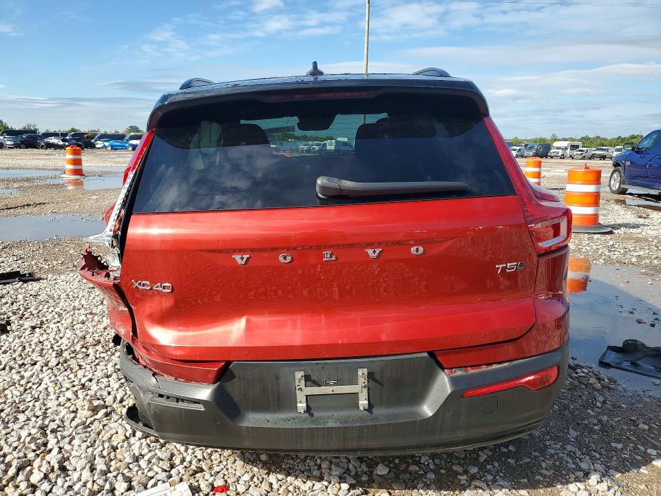 Продаж на аукціоні авто 2021 Volvo Xc40, vin: YV4162UM1M2468211, номер лоту: 71380606