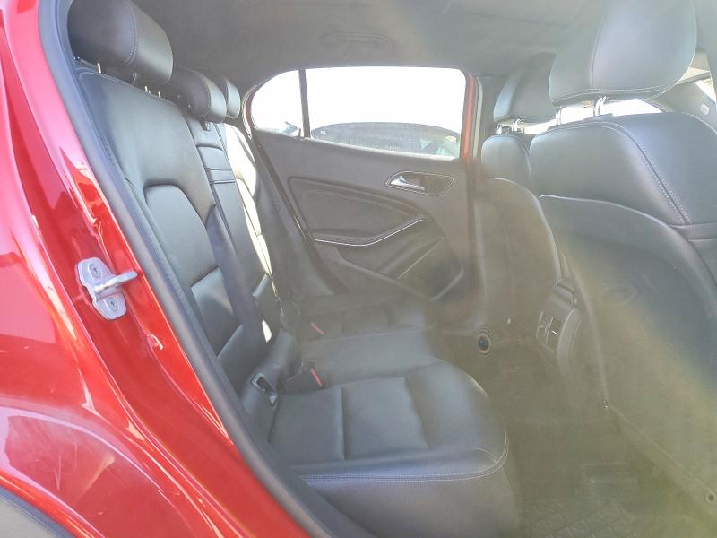 71877326 :رقم المزاد ، WDCTG4GB3GJ256042 vin ، 2016 Mercedes-benz Gla مزاد بيع