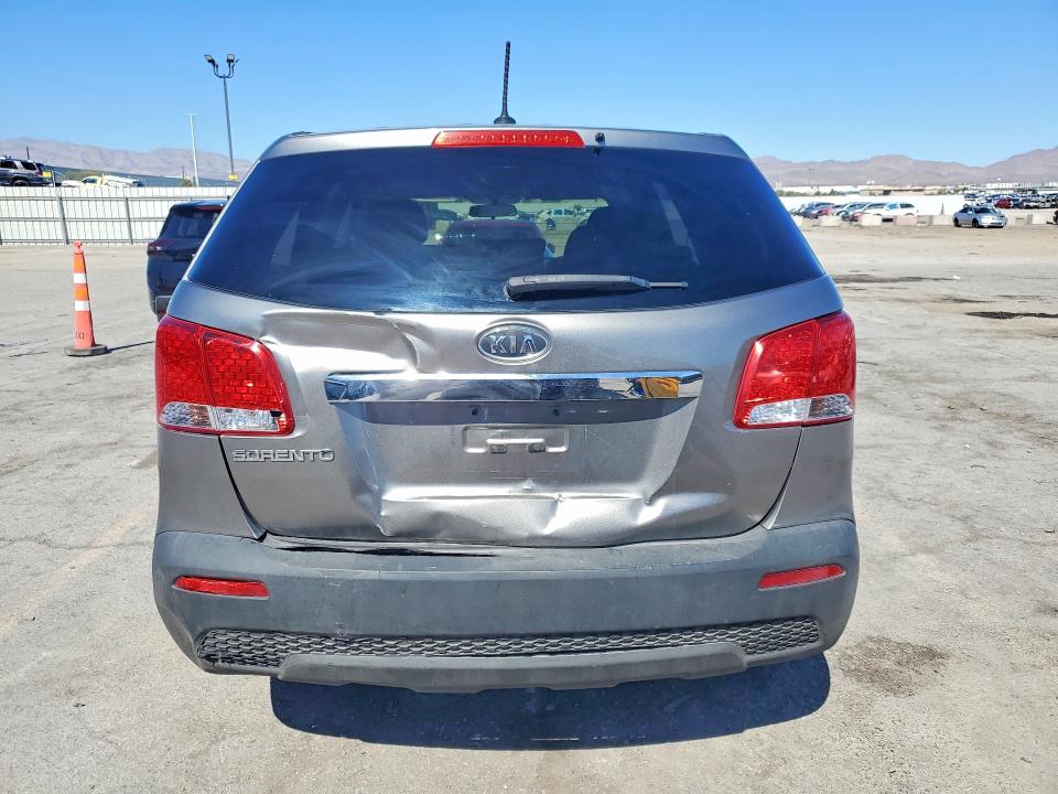 71428686 :رقم المزاد ، 5XYKT3A15BG171803 vin ، 2011 Kia Sorento مزاد بيع