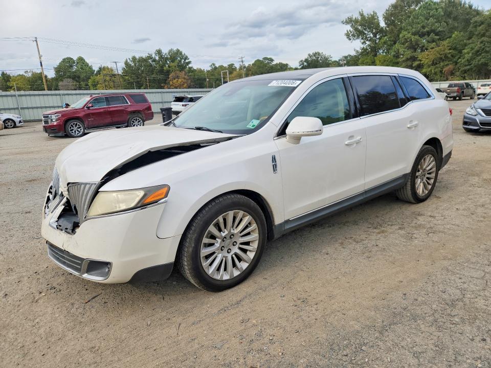 2011 Lincoln Mkt მანქანა იყიდება აუქციონზე, vin: 2LMHJ5FR2BBJ53645, აუქციონის ნომერი: 71204006